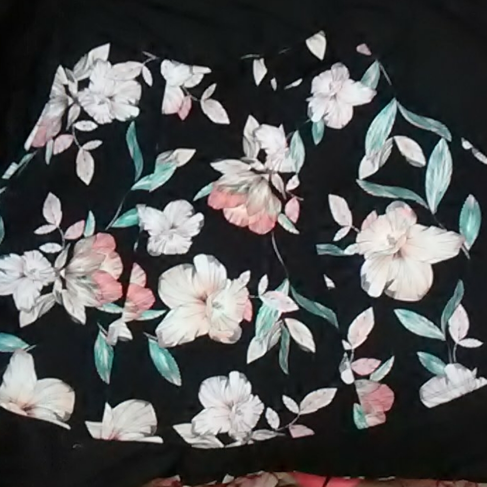 skirt that has never been wore in great condition